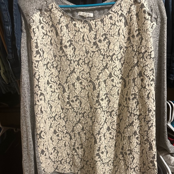 Maurices Tops - Maurices Gray and Cream Textured Top